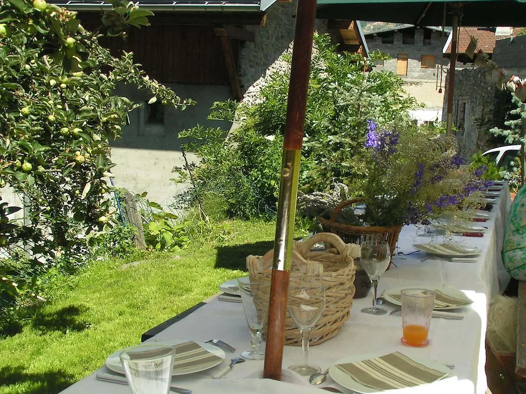 La Maison De Calixte Bed & Breakfast Bourg-Saint-Maurice 0*,  France