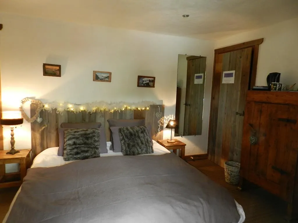 La Maison De Calixte Bed & Breakfast Bourg-Saint-Maurice 0*,  France